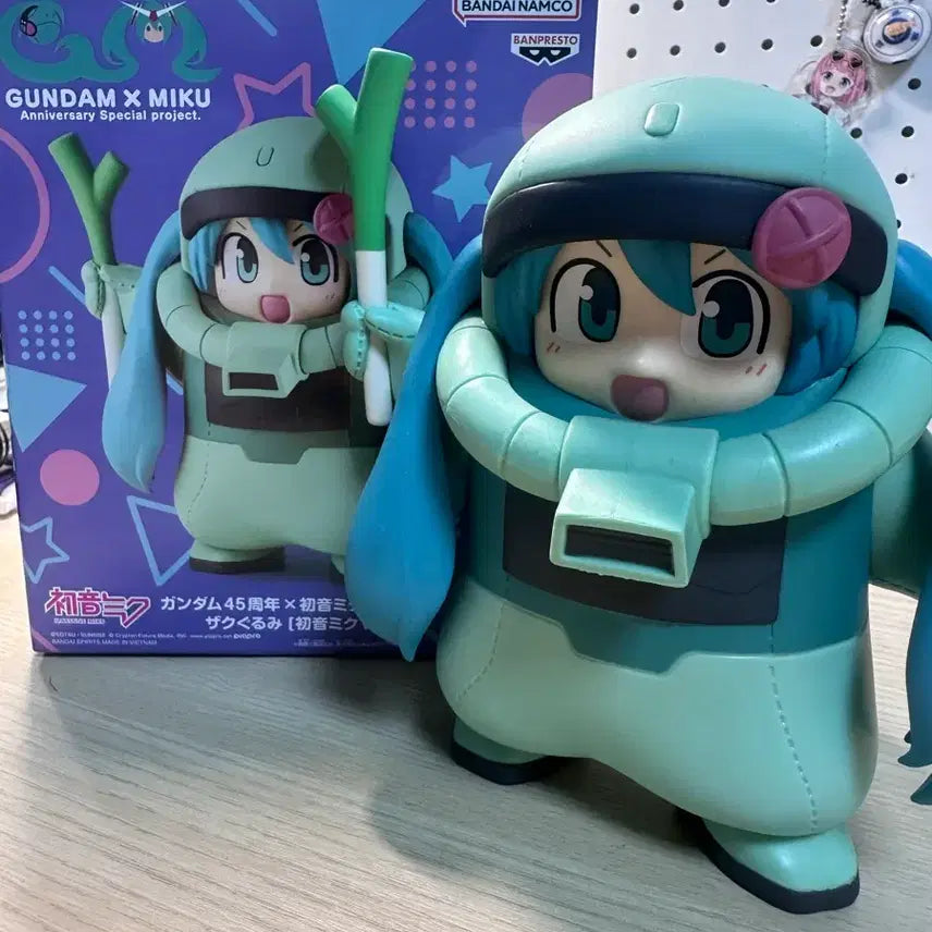 [SOLD OUT] 반프레스토 건담 하츠네미쿠 자쿠 피규어