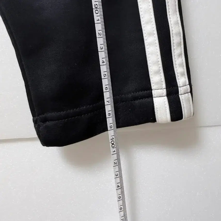 [SOLD OUT] 아디다스(adidas) 삼선 트레이닝 팬츠 블랙M
