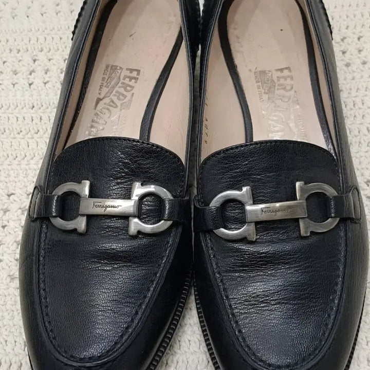 [SOLD OUT] 페라가모 정품 구두 6.5