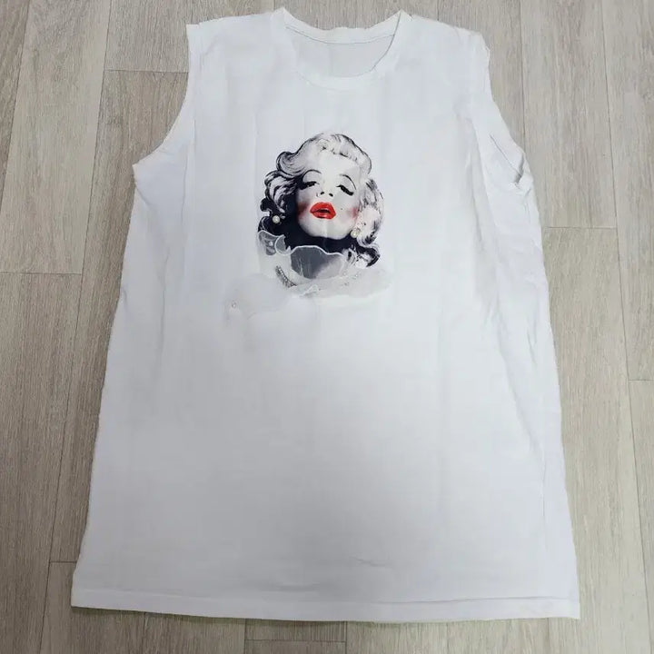 [BUNJANG] Marilyn Monroe Sleeveless T-Shirt / 마릴린먼로 민소매 티셔츠