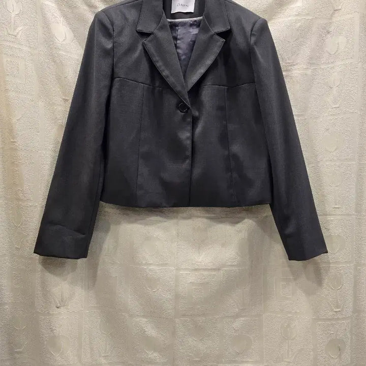 [BUNJANG] Undervi Crop Jacket (55-66) / 거의새거) 언더비 undervi 크롭 자켓 55~66