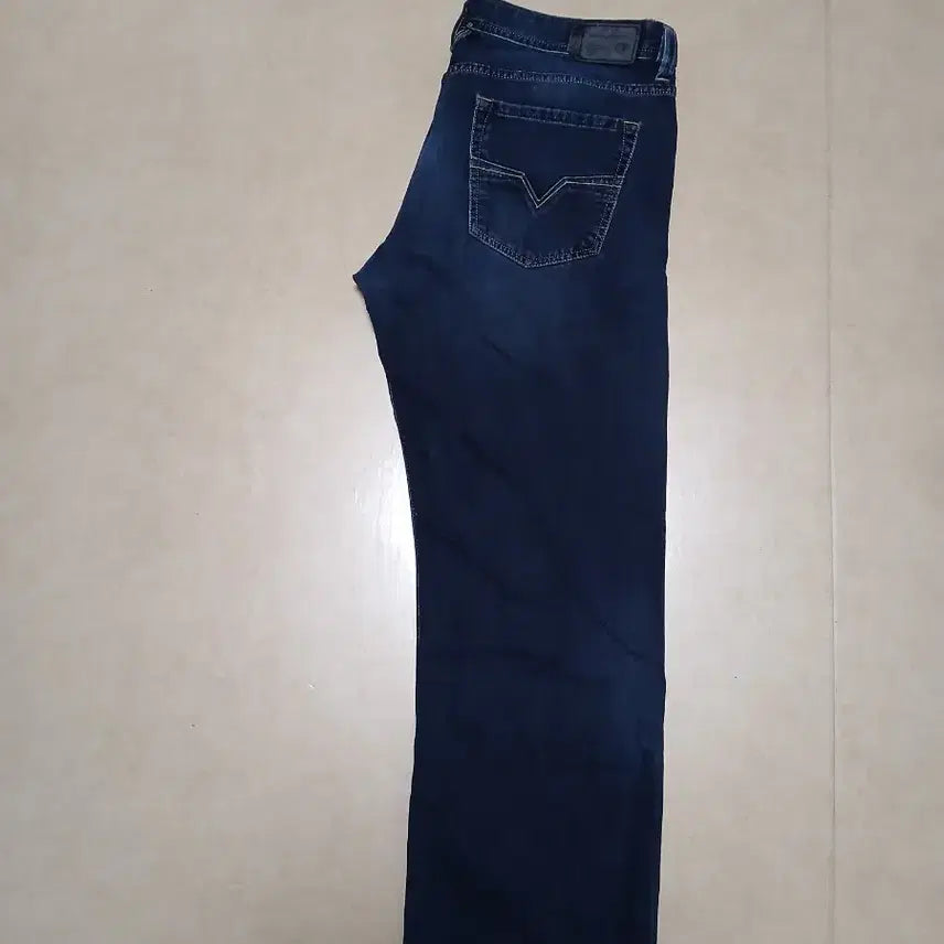 [SOLD OUT] 디젤 청바지 남성 데님 팬츠