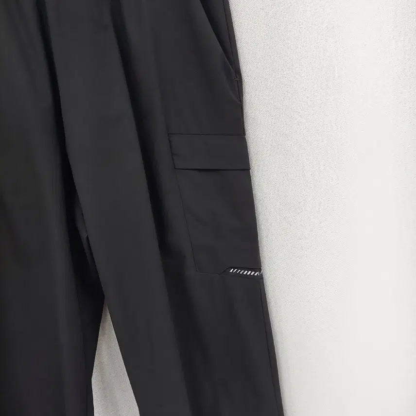 [SOLD OUT] 다이나핏 카고 조거바지