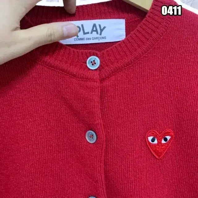[BUNJANG] M 꼼데가르송 버건디 하트 가디건 / M 꼼데가르송 버건디 하트 가디건