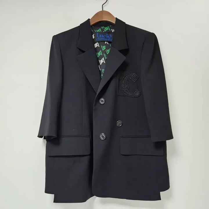 [BUNJANG] Lucky Chouette Black Jacket C Logo / 럭키슈에뜨 블랙 자켓 C로고 장식