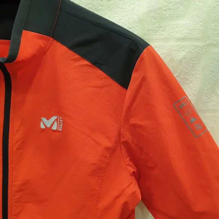 [BUNJANG] Millet Windbreaker Jacket (Red) / 밀레 바람막이 자켓 100 레드
