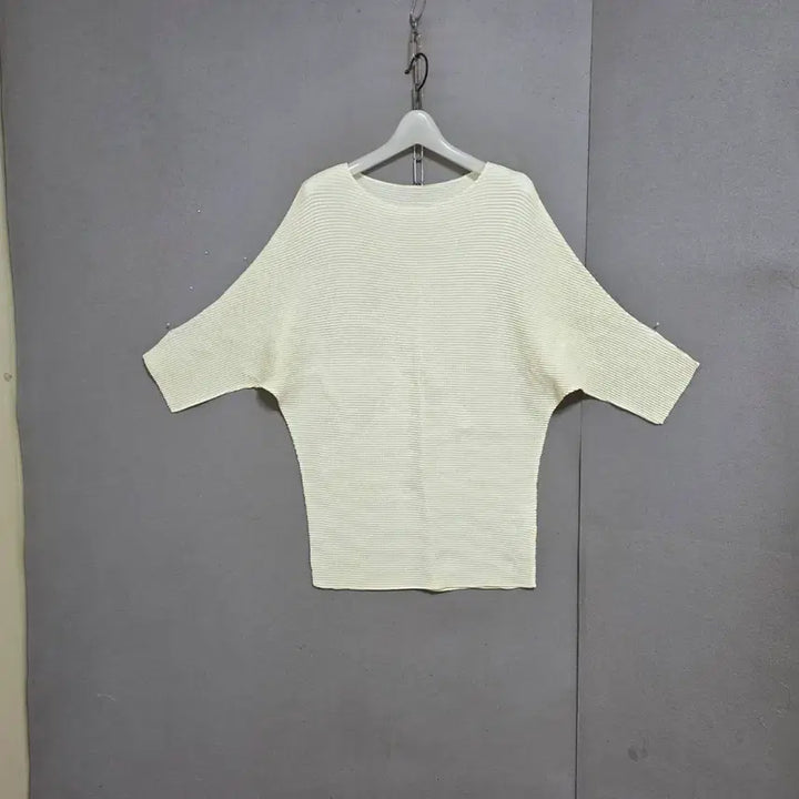 [BUNJANG] Eva Cube Pleated T-Shirt FF / 에바큐브 플리츠 티셔츠 FF    n4719