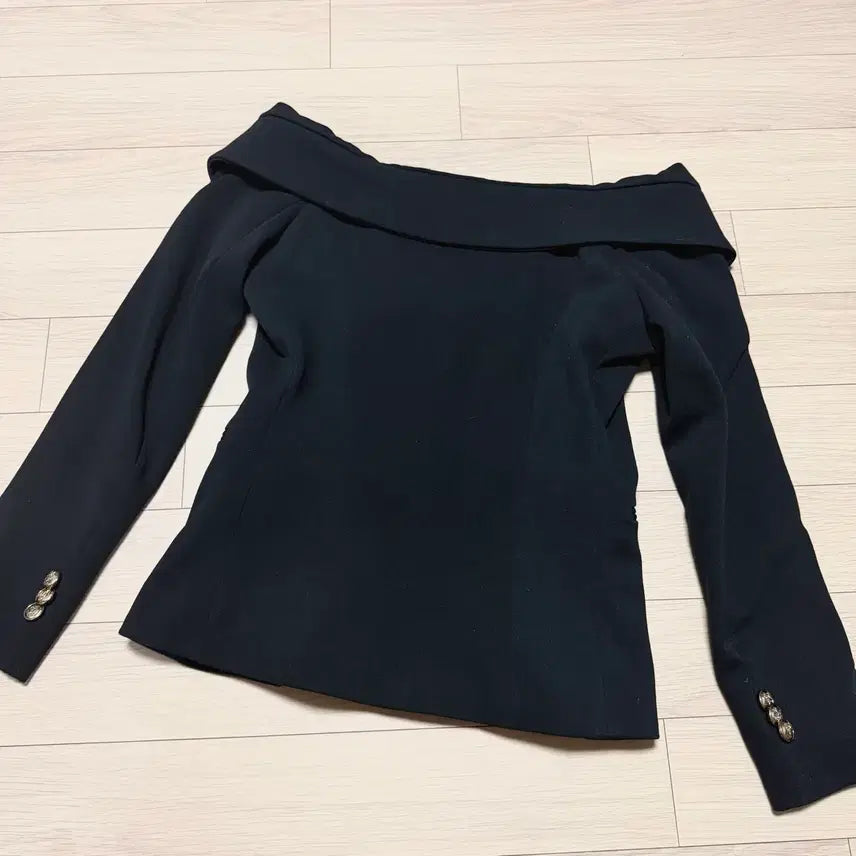 [BUNJANG] Off-Shoulder Black Jacket with Gold Buttons / 오프숄더 금장 단추 블랙 제니 자켓 투웨이 세일러세라빅카라더블버튼