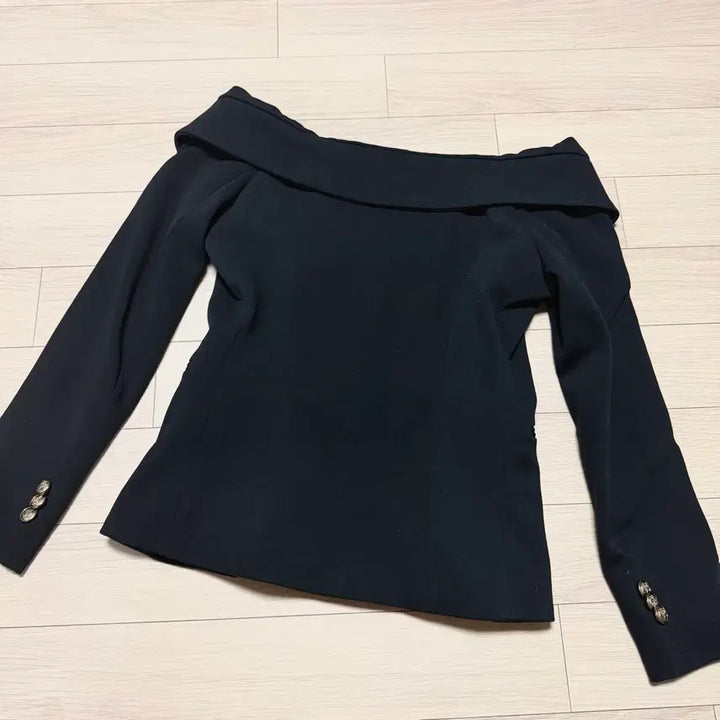 [BUNJANG] Off-Shoulder Black Jacket with Gold Buttons / 오프숄더 금장 단추 블랙 제니 자켓 투웨이 세일러세라빅카라더블버튼