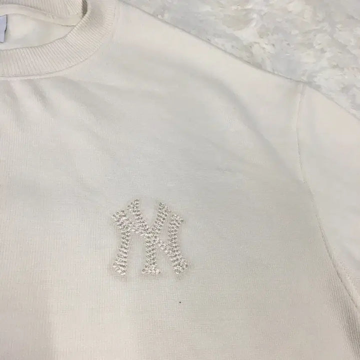 [BUNJANG] MLB Back Logo Sweatshirt / MLB 백로고 맨투맨 만원샵 DD17