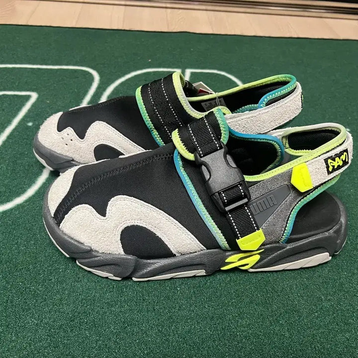 [BUNJANG] Puma PAM Collaboration Multi Sandals / 푸마 x PAM 콜라보 한정판 멀티샌들(새상품)