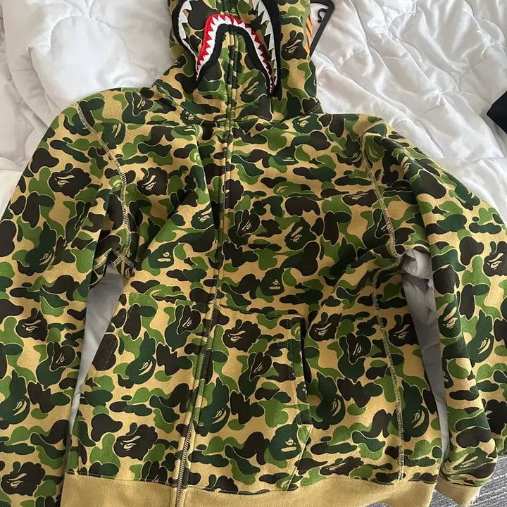 [SOLD OUT] 베이프 abc 샤크후드 판매합니다