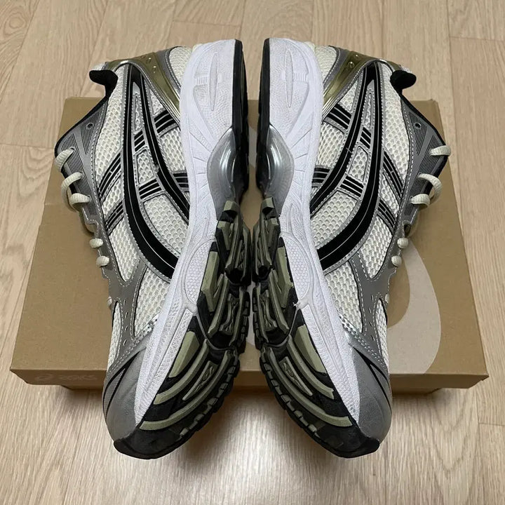 [SOLD OUT] 아식스 젤카야노14 버치퓨어실버 290