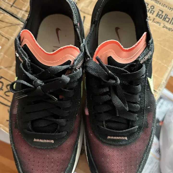 [SOLD OUT] 나이키 230mm 와플1 페가수스28 스트럭처17
