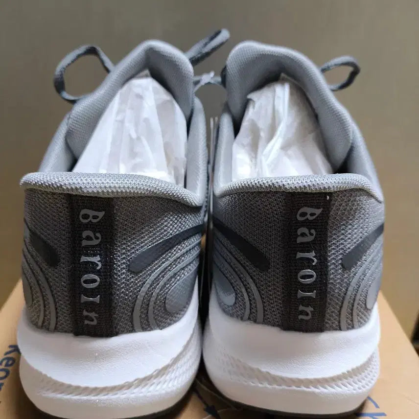 [SOLD OUT] (새상품)265 남성 런닝화 신기 편한 특허 운동화