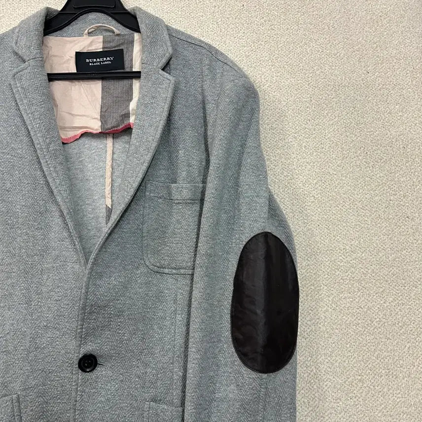 [SOLD OUT] (4) 버버리 블랙라벨 그레이 암패치 자켓
