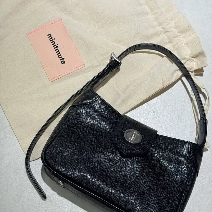 [SOLD OUT] 미닛뮤트 바톤 마이크로 블랙