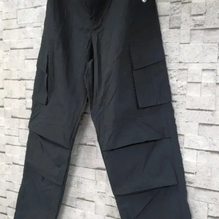 [BUNJANG] ADDOFF Nylon Parachute Cargo Pants (30-32) / [ADDOFF] 애드오프 나일론 파라슈트 카고 (30~32)