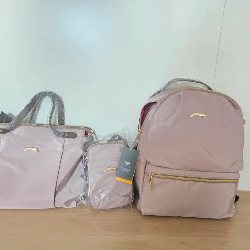 [SOLD OUT] 여성백팩, 토트백, 파우치 3종.어버이날선물