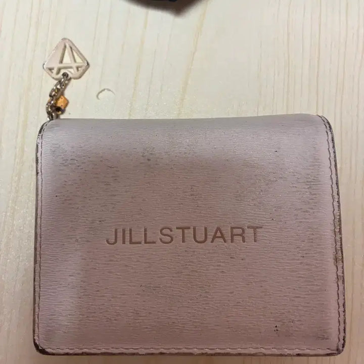[BUNJANG] Jill Stuart White Bifold Wallet / 질스튜어트 반지갑 흰색