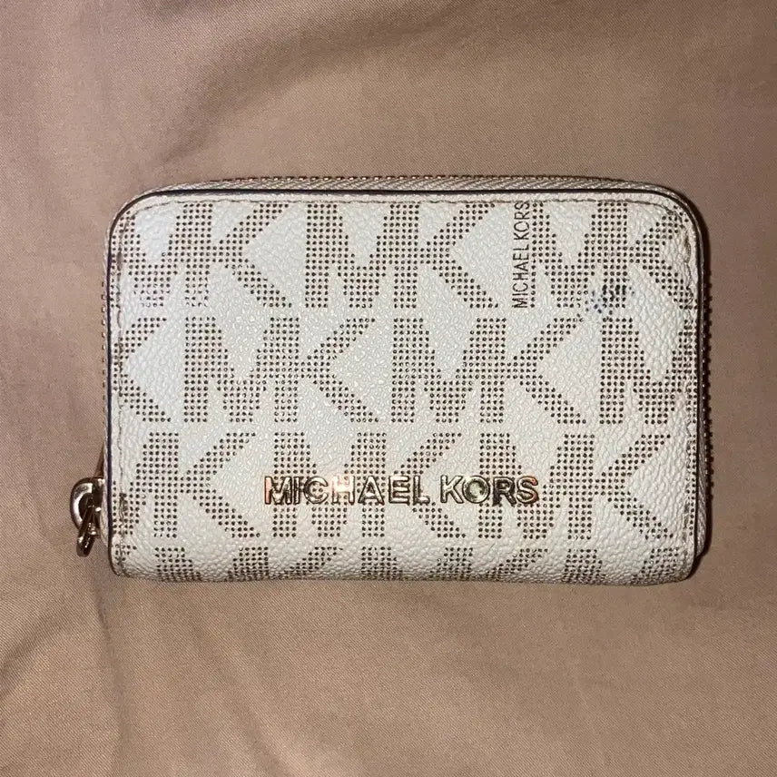 [SOLD OUT] 마이클코어스(MICHAEL KORS)집업 지갑 MK로고