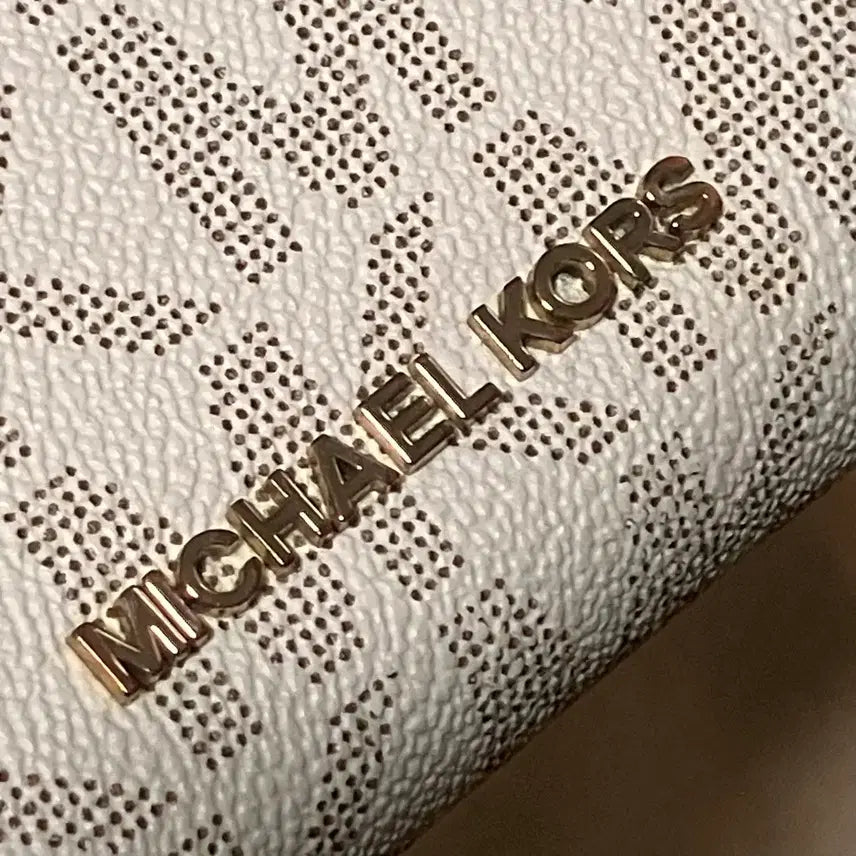 [SOLD OUT] 마이클코어스(MICHAEL KORS)집업 지갑 MK로고