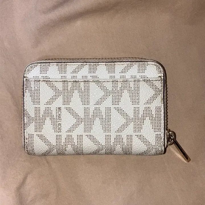 [SOLD OUT] 마이클코어스(MICHAEL KORS)집업 지갑 MK로고