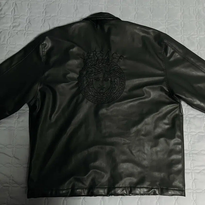 [SOLD OUT] 베르사체 로고 가죽자켓