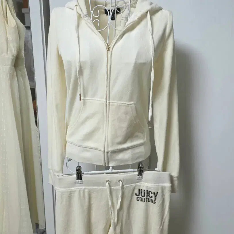 [SOLD OUT] juicy couture velour 벨루어 상하세트