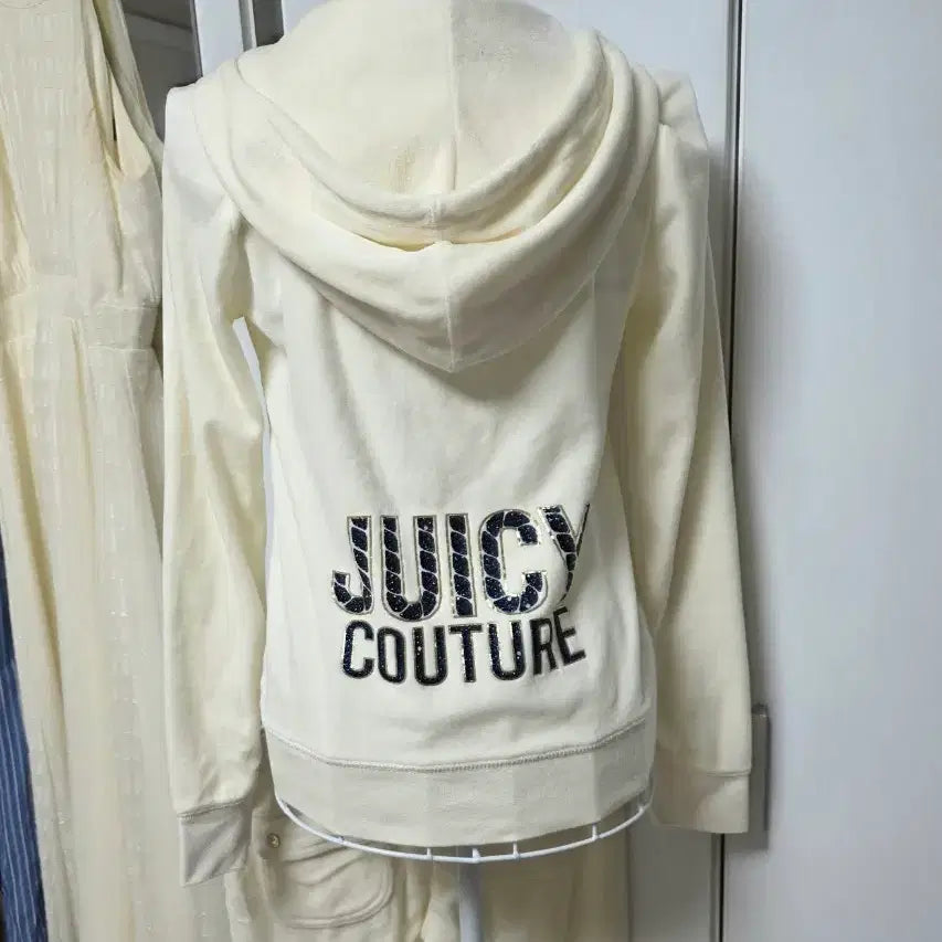 [SOLD OUT] juicy couture velour 벨루어 상하세트