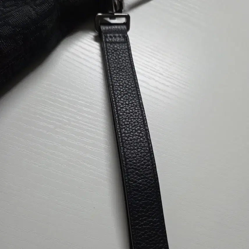 [SOLD OUT] 디올 A5 파우치 블랙 디올 오블리크 자카드(아이패드)