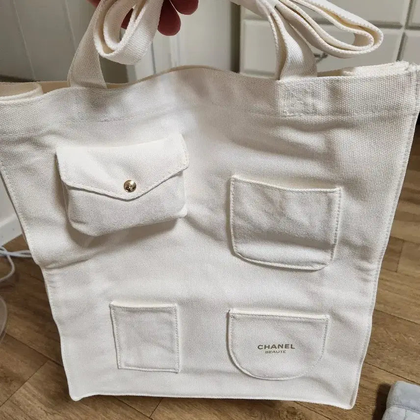 [SOLD OUT] 샤넬 뷰티 에코백