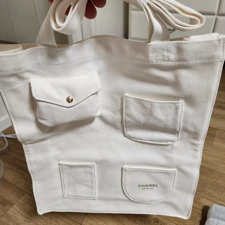 [SOLD OUT] 샤넬 뷰티 에코백