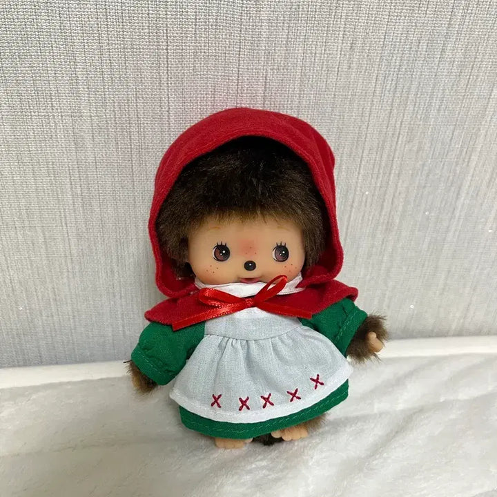[BUNJANG] Monchhichi Red Riding Hood Doll / 새상품 몬치치 빨강망토 빨간 모자 인형 굿즈