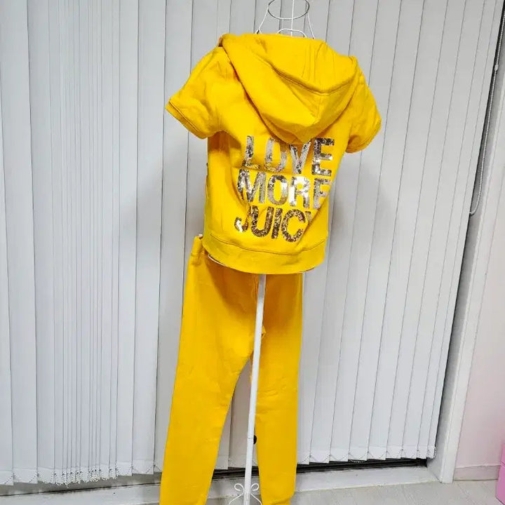 [SOLD OUT] juicy couture 3 pieces 세트 (티셔츠 + 상의 + 하의