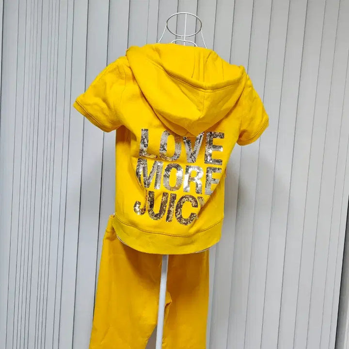 [SOLD OUT] juicy couture 3 pieces 세트 (티셔츠 + 상의 + 하의