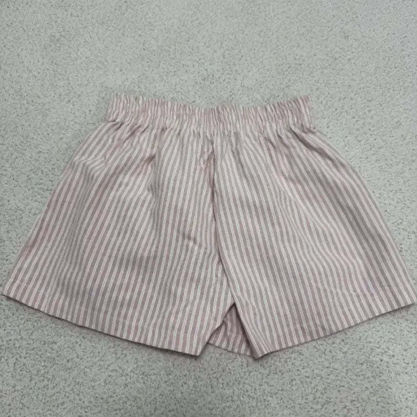 [SOLD OUT] 모어라운드 핀턱 반바지 핑크 새상품