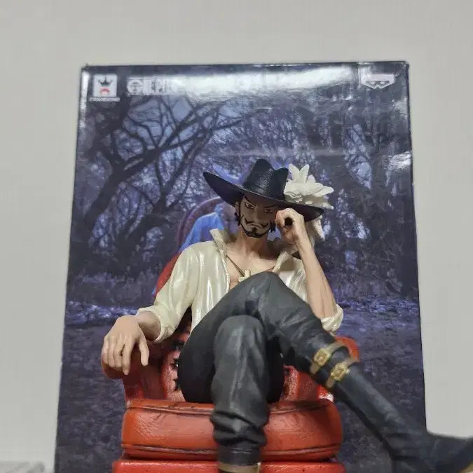 [SOLD OUT] 원피스 cxc 크리에이터 좌상 미호크 피규어 판매합니다