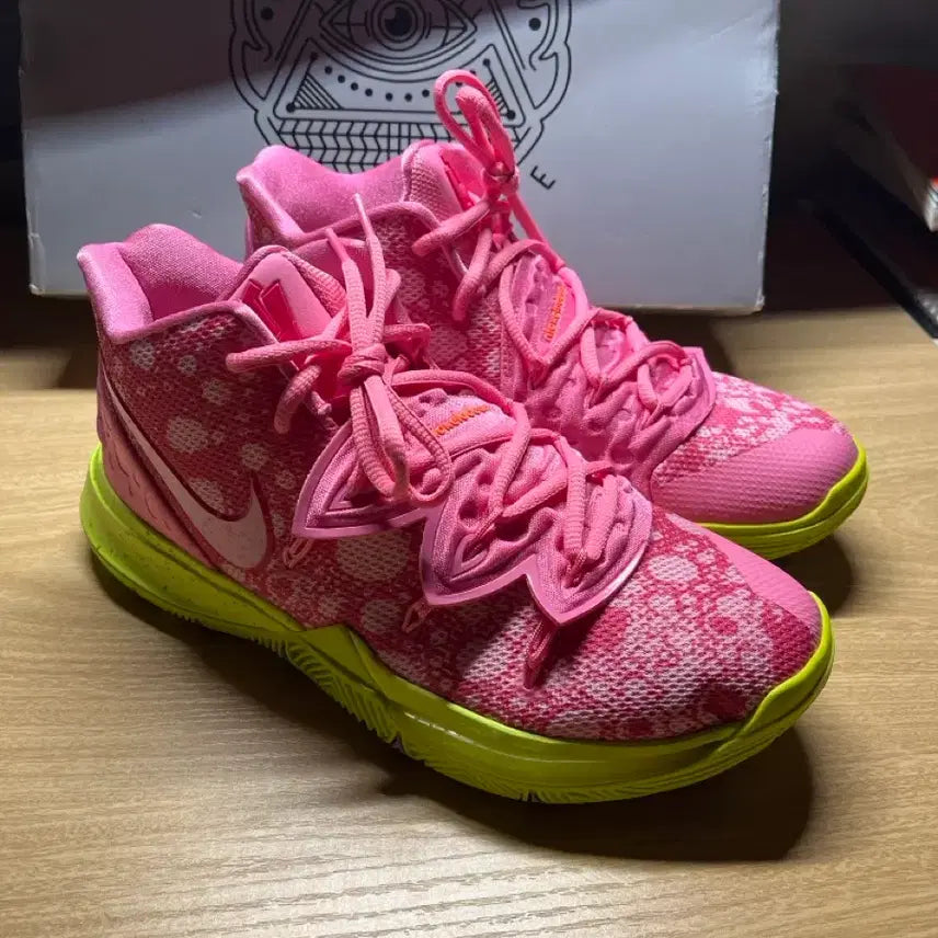 [BUNJANG] Nike Kyrie 5 EP Spongebob Collaboration Sneakers / 나이키 카이리 5 EP 뚱이 콜라보 250