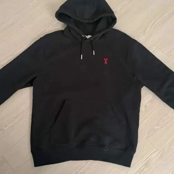 [SOLD OUT] 아미 스몰 하트 블랙 후드티