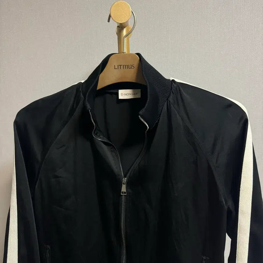 [BUNJANG] Moncler Side Line Zip-up Jacket (Black) / [정품 , 38사이즈] 몽클레어 사이드라인 집업 블랙