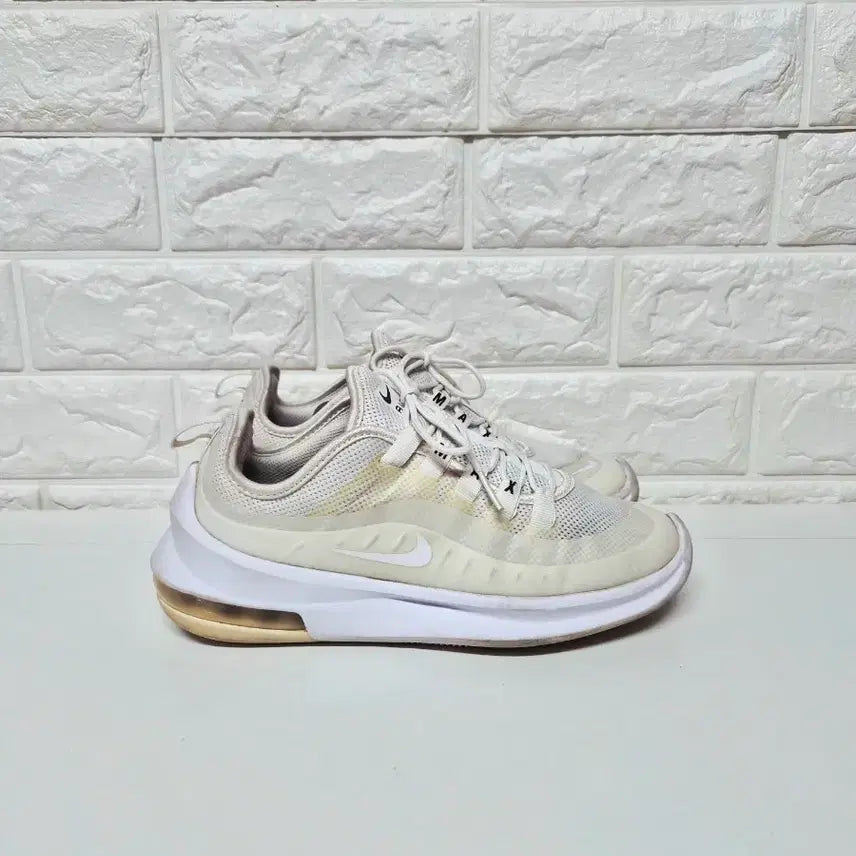 [BUNJANG] Nike Air Max Axis Running Shoes (235mm) / 나이키 에어맥스 엑시스 런닝화 운동화 235mm