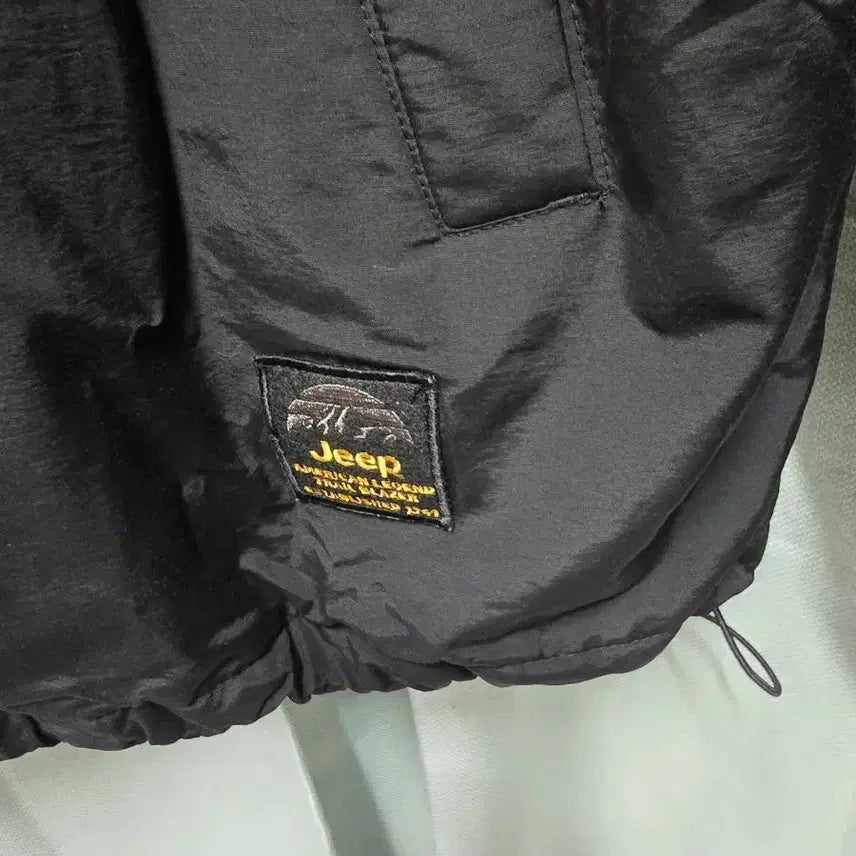 [BUNJANG] Jeep Black Hooded Lightweight Down Jacket / 지프 블랙 후드 경량패딩