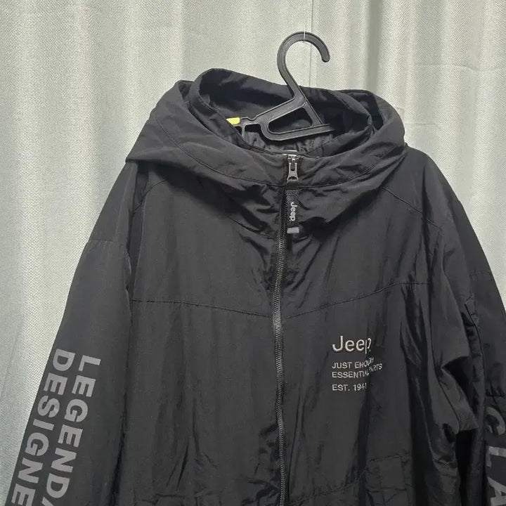 [BUNJANG] Jeep Black Hooded Lightweight Down Jacket / 지프 블랙 후드 경량패딩