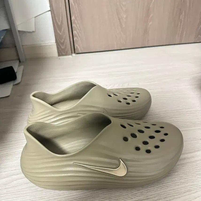 [BUNJANG] Nike ReactX Rejuvenate Khaki Sneakers / 나이키 리액트X 리주버네이트 카키 250