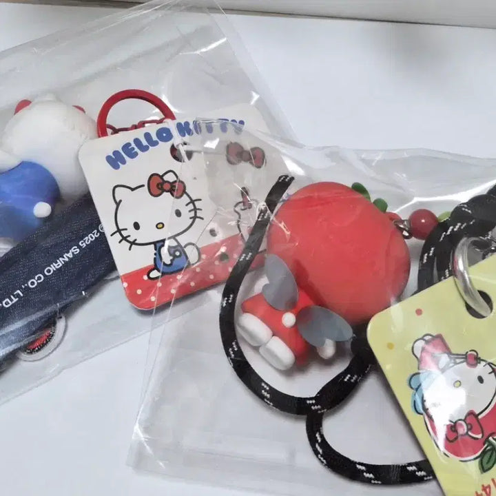 [BUNJANG] Hello Kitty Keychain Set / 헬로키티 키링 2종 세트 판매