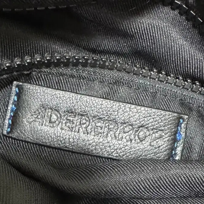 [BUNJANG] ZARA Ader Error Crossbody Bag / 자라 아더에러 백