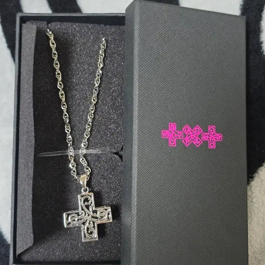 [BUNJANG] TXT Pop-Up Necklace / 투바투 팝업 목걸이 + 휴닝 팝업 포카 원가양도