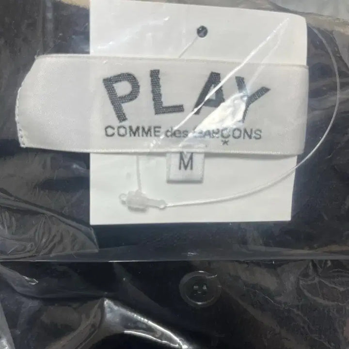 [SOLD OUT] 꼼데가르송 PLAY 블랙 가디건 M