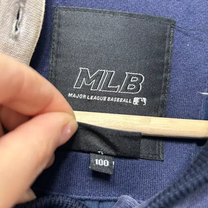 [BUNJANG] MLB 뉴욕 양키스 후드 야구 점퍼 L / MLB 뉴욕 양키스 후드 야구 점퍼 L